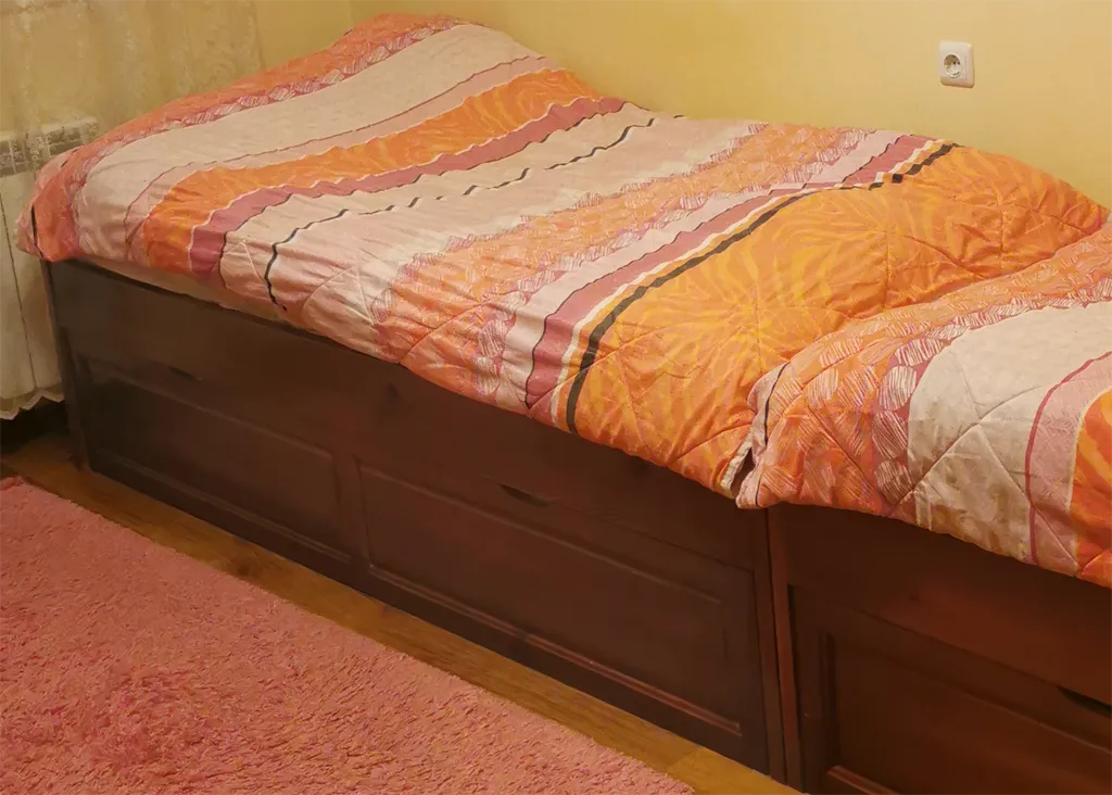 Легло с два матрака сандвич